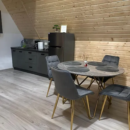 Casa De Lemn 1,tip A * コルブ